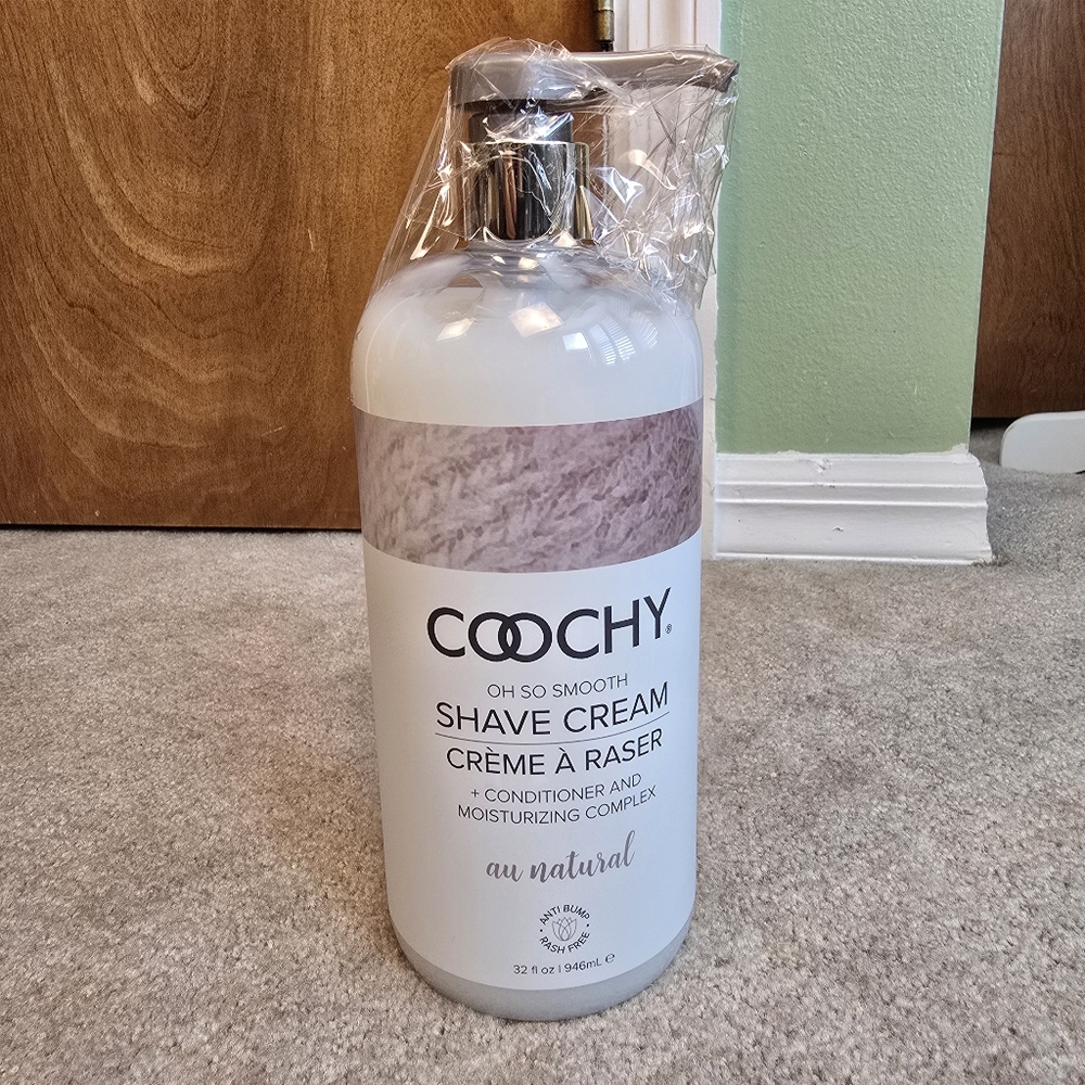 32 fl oz bottle of Coochy Au Natural shaving cream